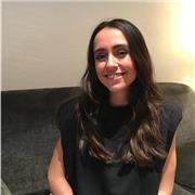 Profesora de Educación Infantil y Primaria imparte apoyo escolar para aprender de forma dinámica y práctica